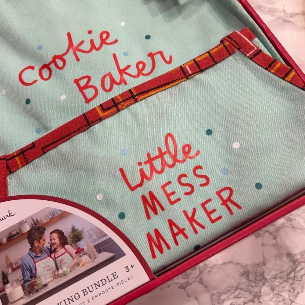 Hallmark Family Baking Bundle Cookie Baker Little Mess Maker Aprons & Cutters
